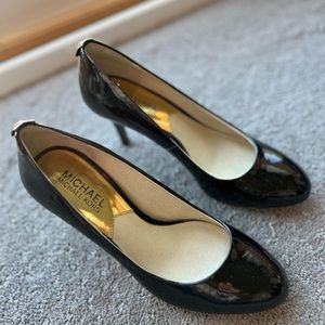 Michael Kors Black heel